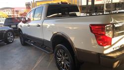 نیسان تایتان